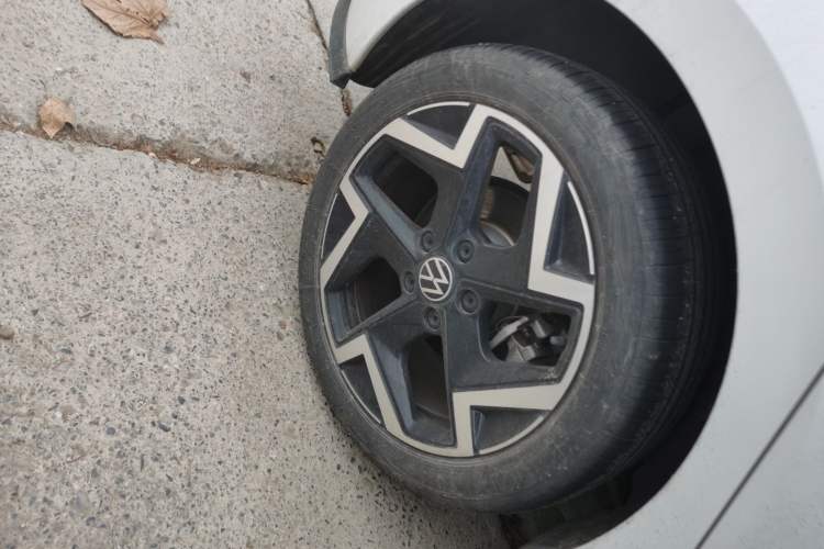 Used Volkswagen Golf 2025 300TSI R-Line
