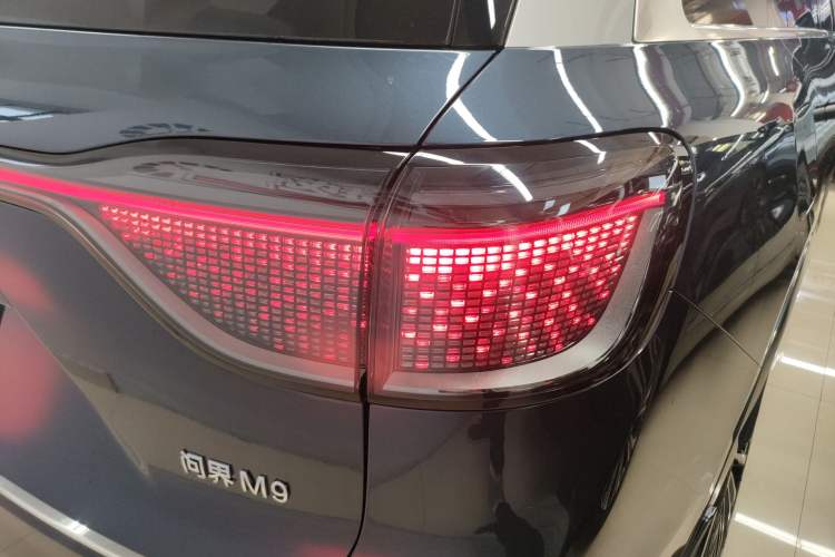 Used Hima AITO M9 2024 Range-Extended Ultra Version 42 kWh 6-Seater Model