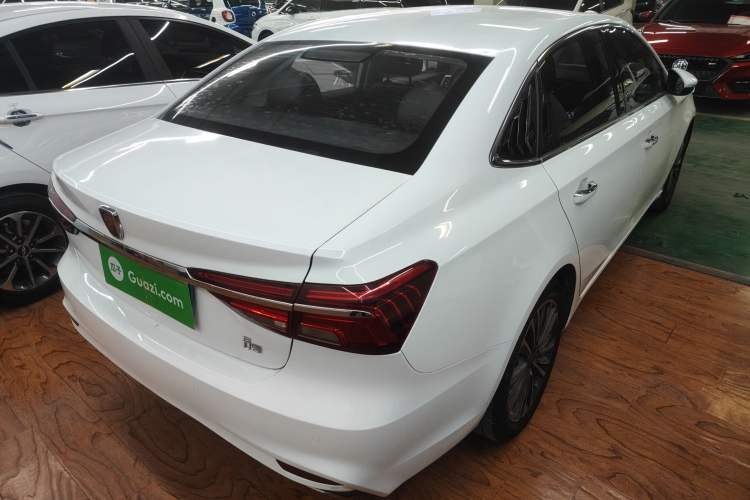 Used Roewe i6 2020 PLUS 1.6L CVT 4G Connected Glory Flagship Edition

