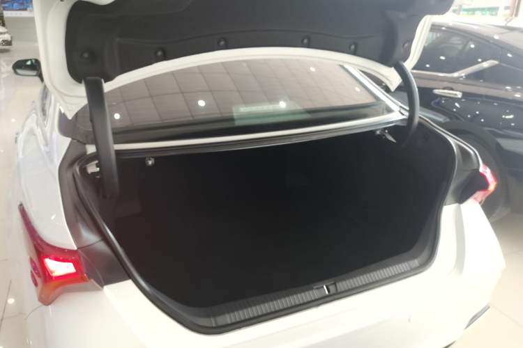 Used Toyota Avalon 2022 Dual-Engine 2.5L Luxury Edition