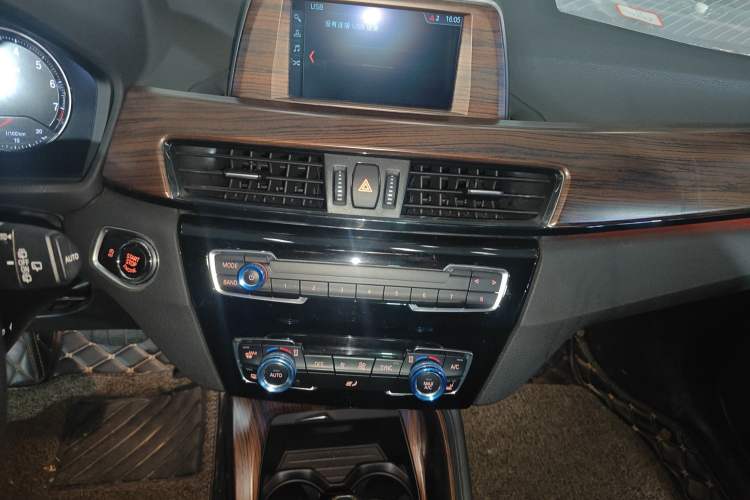 Used BMW X1 2019 sDrive20Li Leading Model
