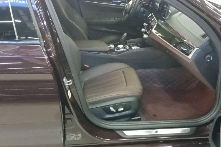 Used BMW 5 Series 2018 525Li M Sport Package