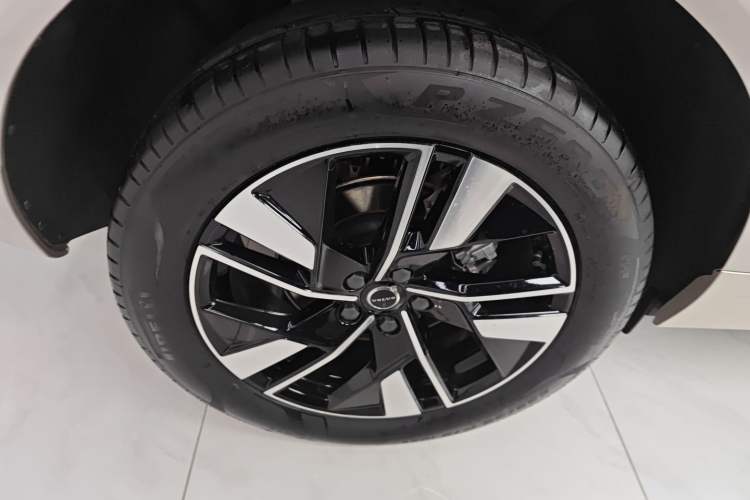 Used Volvo XC60 2026 B5 4x4 Smart Luxury Edition