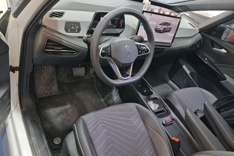 Used Volkswagen ID.3 2025 Smart Edition Outstanding Model
