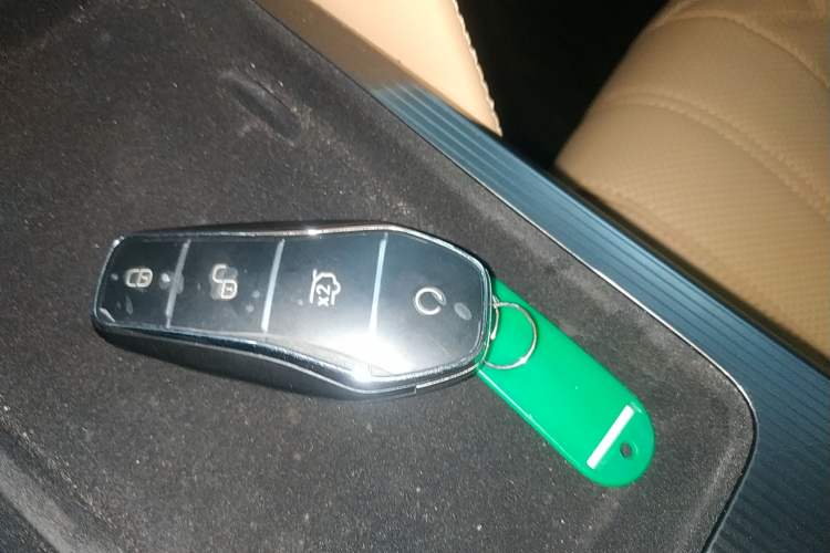 Used BYD Song L DM-i 2025 Intelligent Driving Version 112 km Beyond-Range Type
