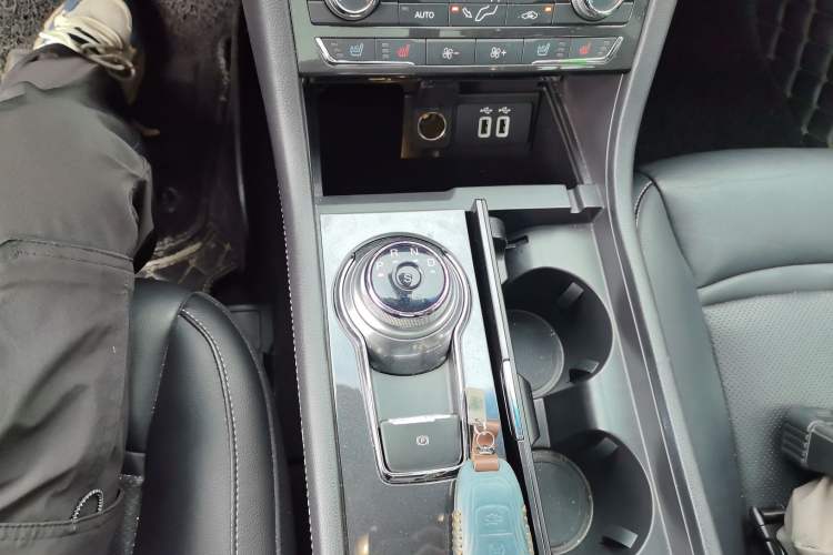 Used Ford Taurus 2017 Facelifted EcoBoost 245 Fashion Edition
