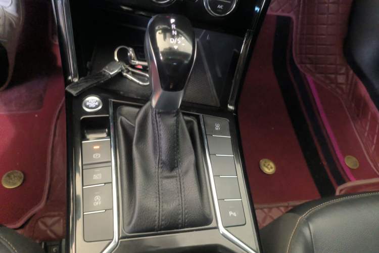 Used Volkswagen Passat 2019 330TSI Elite Edition China VI
