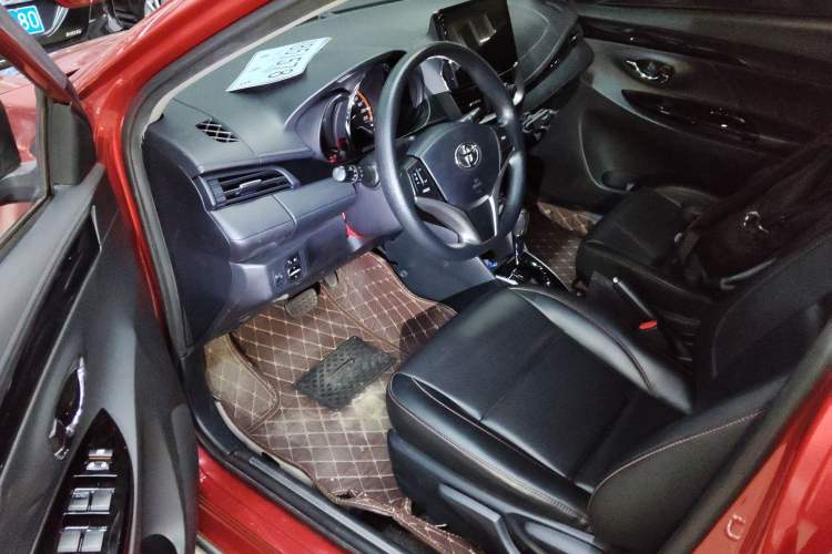 Used Toyota YARiS L 2022 X-Trail 1.5L CVT Luxury PLUS Edition
