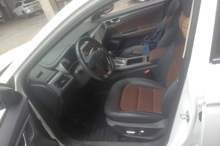 Used Geely Auto Emgrand GL 2018 1.4T DCT Prestige Smart Connectivity Version
