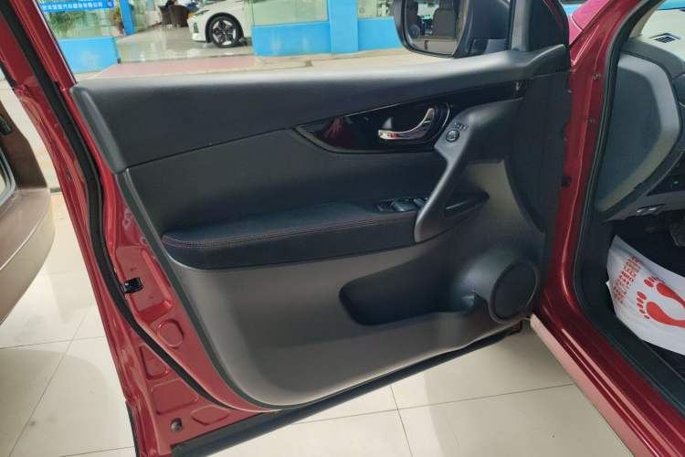 Used Nissan Qashqai 2016 2.0L CVT Elite Edition
