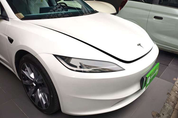 Used Tesla Model 3 2023 Long-Range All-Wheel-Drive Version
