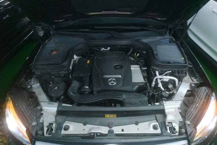 Used Mercedes-Benz GLC 2019 Facelift GLC 260 L 4MATIC Luxury Model
