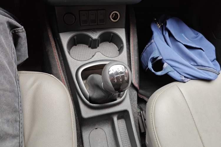 Used Dongfeng Fengon 330 2014 1.5L Manual Utility Version DK15