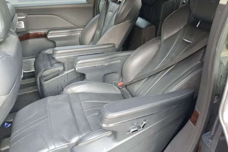 Used Hongqi HQ9 2023 2.0T Smart Connect Flagship Edition