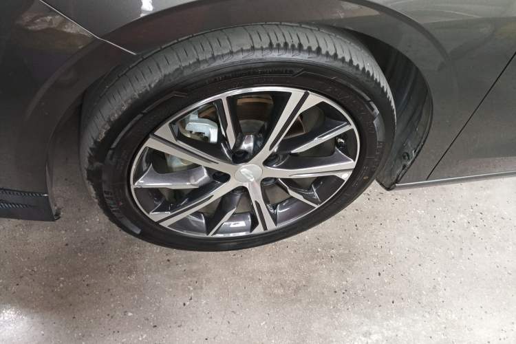 Used Geely Auto Emgrand 2023 4th Generation Champion Edition 1.5L CVT Prestige Model
