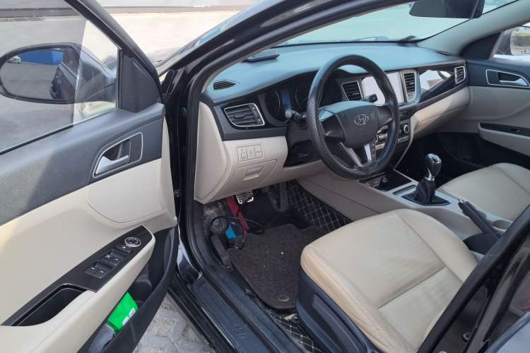 Used Hyundai Mistra 2014 1.8L Manual Comfort GL Model
