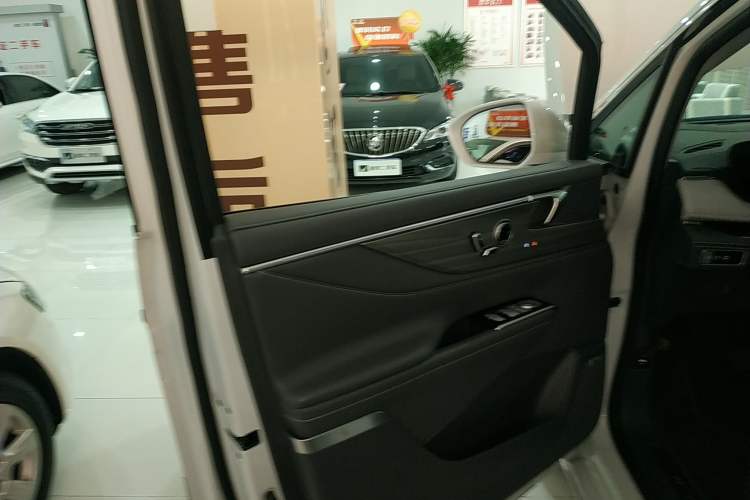 Used Buick GL8 2025 Lu Zun Deluxe Edition
