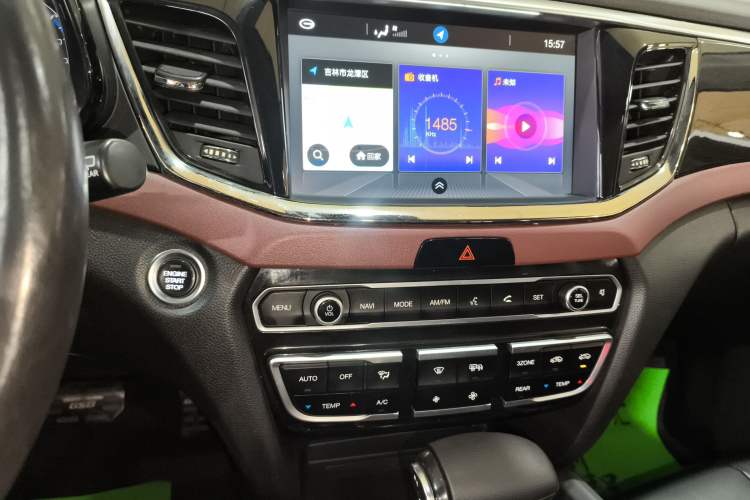 Used GAC Trumpchi GS8 2017 320T Two-Wheel Drive Luxury Smart Connectivity Version (7 Seats)