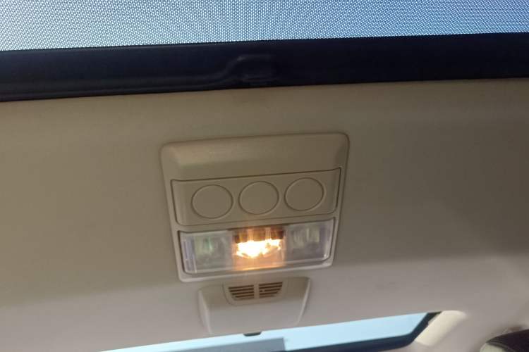 Used Land Rover Discovery 2015 3.0 SC V6 SE
