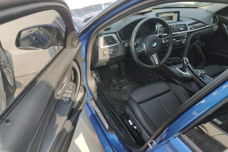 Used BMW 3 Series 2018 320Li Leading Model M Sport Package