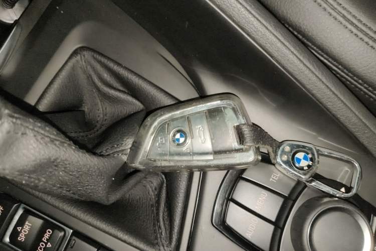 Used BMW X1 2016 sDrive18Li Premium Edition
