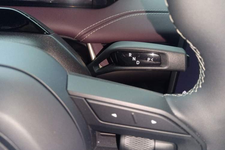 Used  SU7 2024 Rear-Drive Ultra-Long Range Advanced Pro-Level Intelligent Driving Version
