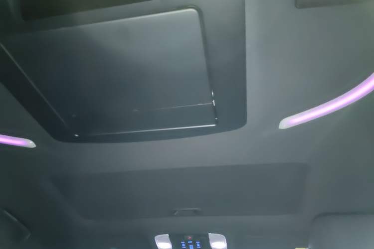 Used Toyota Alphard 2021 Dual-Motor 2.5L Premium Edition
