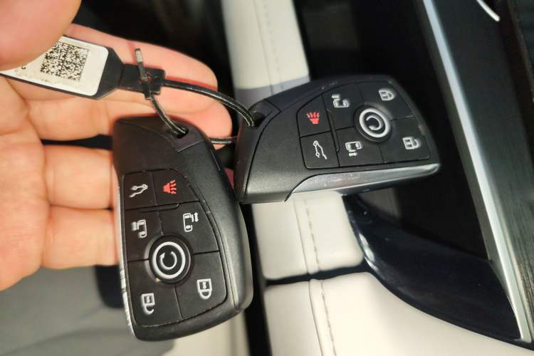 Used Buick GL8 New Energy 2024 Lu Zun Deluxe Edition 7-Seater
