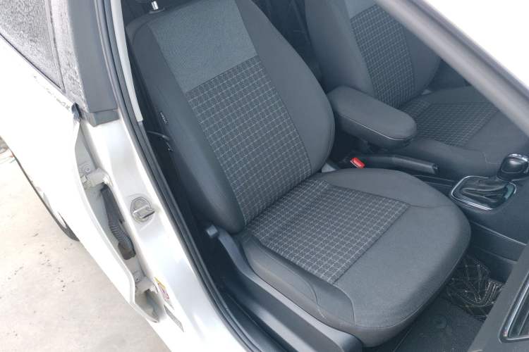 Used Volkswagen Polo 2014 1.6L Automatic Comfort Edition