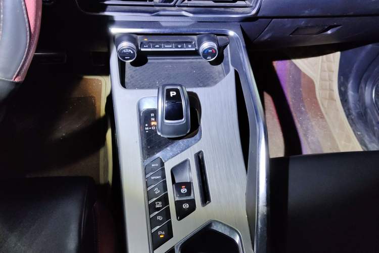 Used Geely Auto Coolray 2019 Sport Model 260T DCT Battle China V Standard
