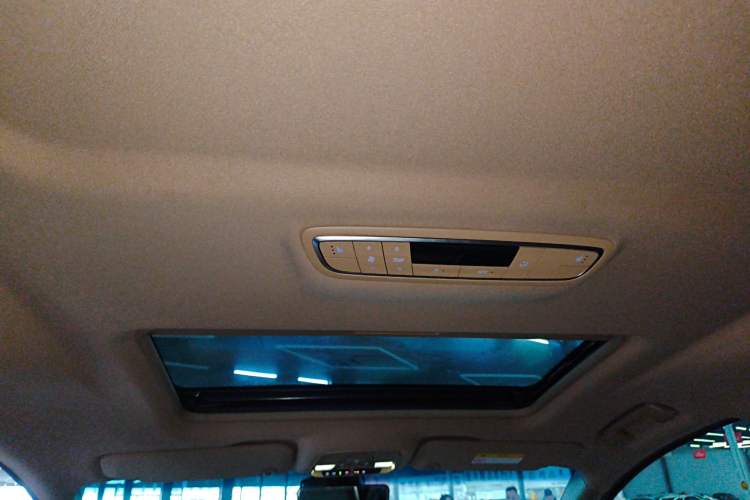 Used Buick GL8 2020 ES Land Cruiser 653T Luxury Edition
