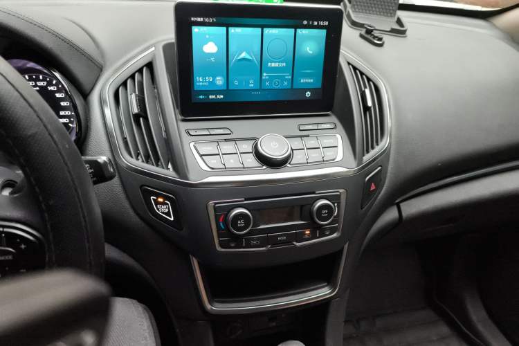 Used Dongfeng Aeolus AX5 2019 1.4T Automatic Zhiyue Model China V Standard
