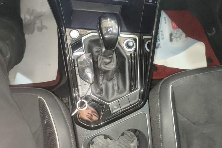 Used Volkswagen Tayron 2020 330TSI Two-Wheel Drive Luxury Connected Pro Edition