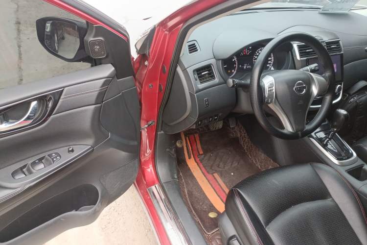 Used Nissan Tiida 2021 1.6L CVT Cool Edition
