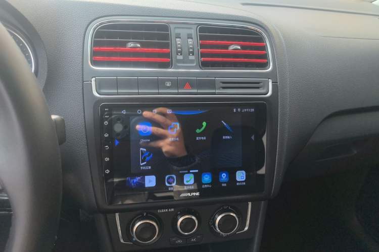 Used Volkswagen Polo 2016 1.6L Automatic Comfort Model
