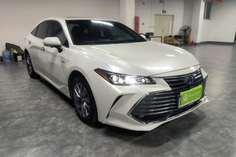 Used Toyota Avalon 2019 Dual-Engine 2.5L Luxury Edition China VI Standard
