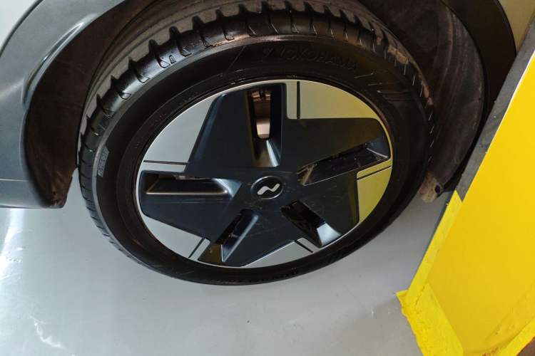 Used ONVO L60 2024 60 kWh All-Wheel Drive
