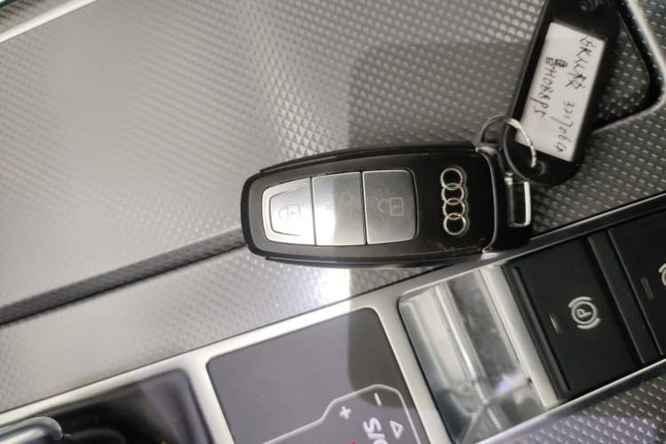 Used Audi A6L 2019 40 TFSI Luxury Dynamic Model
