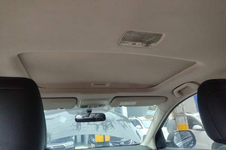 Used Honda CR-V 2015 2.4L two-wheel drive luxury version
