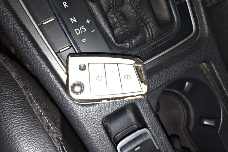 Used Volkswagen Golf 2016 230TSI Automatic Luxury Version
