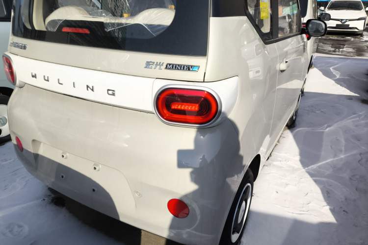 Used Wuling Hongguang MINIEV 2024 3rd Generation 215km Youth Edition
