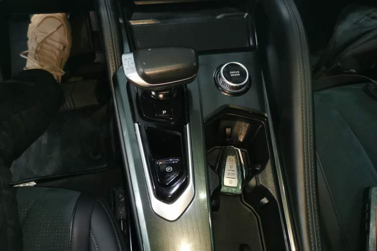 Used Geely Auto Monjaro L 2021 2.0TD DCT EVO Two-Wheel Drive Smart Luxury Version
