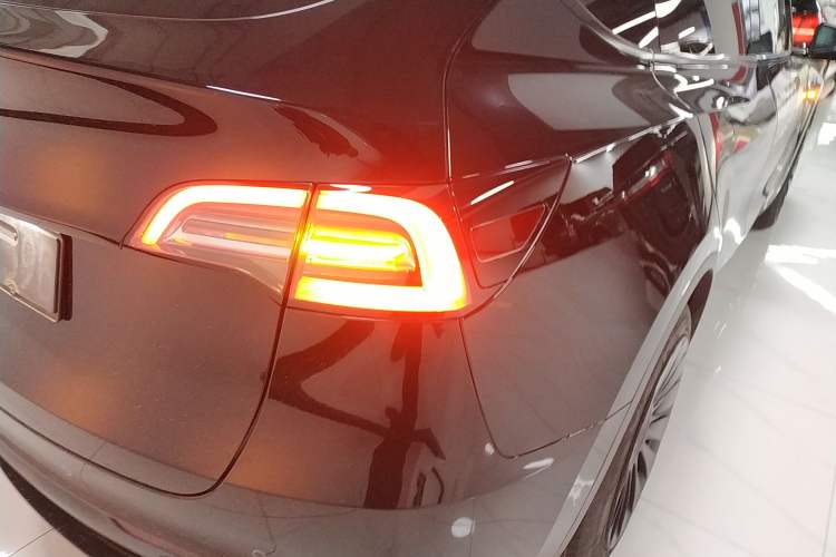 Used Tesla Model Y 2023 Rear-Wheel-Drive Version