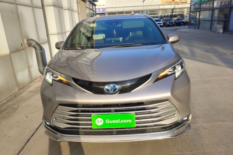 Used Toyota Sienna 2021 2.5L Hybrid Platinum Edition