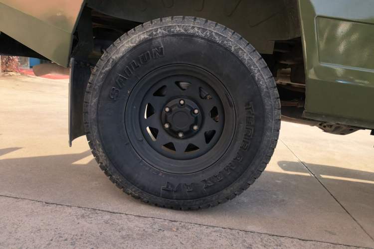 Used  Warrior 2019 2.4T Three-Door Four-Wheel Drive Short Wheelbase Gasoline Version China VI Emission Standard
