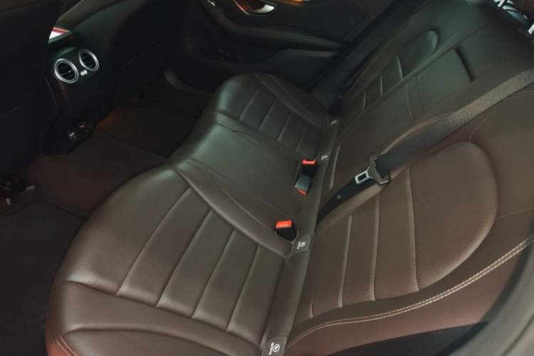 Used Mercedes-Benz GLC 2019 GLC 260 L 4MATIC Dynamic Model