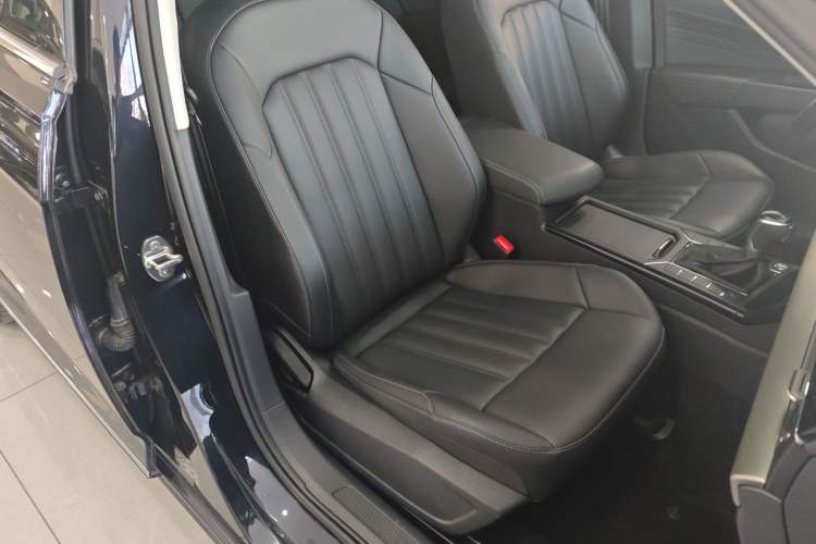 Used Volkswagen Passat 2020 Revised Version 280TSI Business Edition China VI Standard
