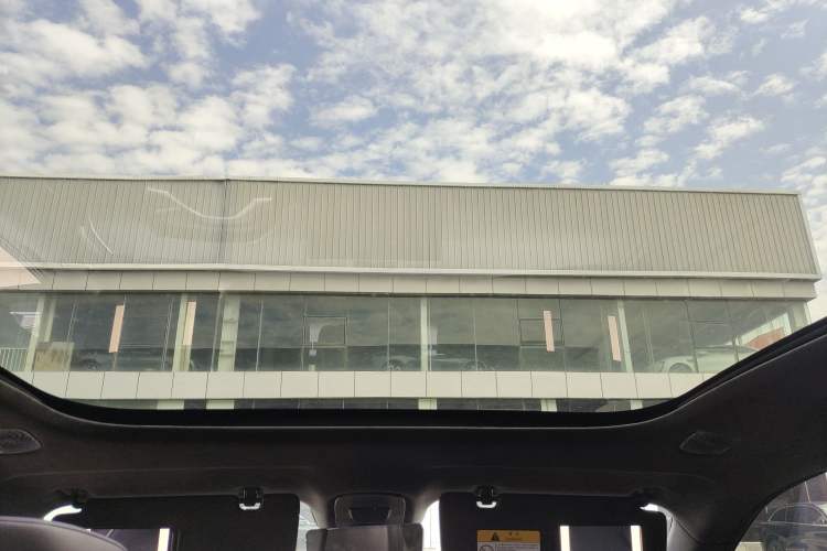 Used  07 2024 Max Extended-Range Edition
