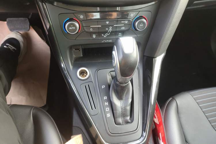 Used Ford Focus 2015 Sedan 1.6L Automatic Trend Model
