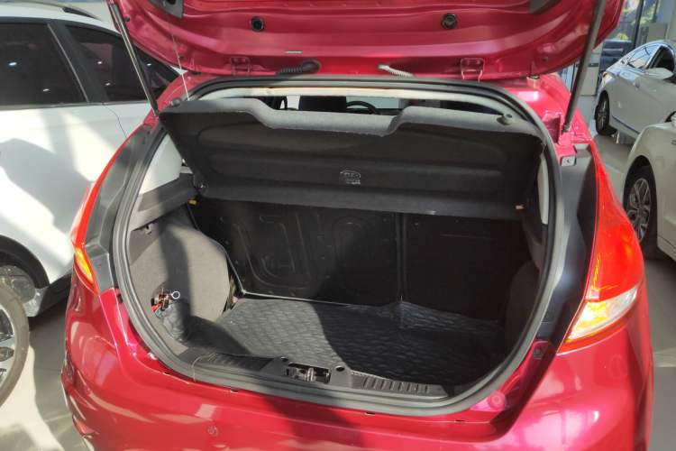 Used Ford Fiesta 2013 Hatchback 1.5L Automatic Fashion Edition
